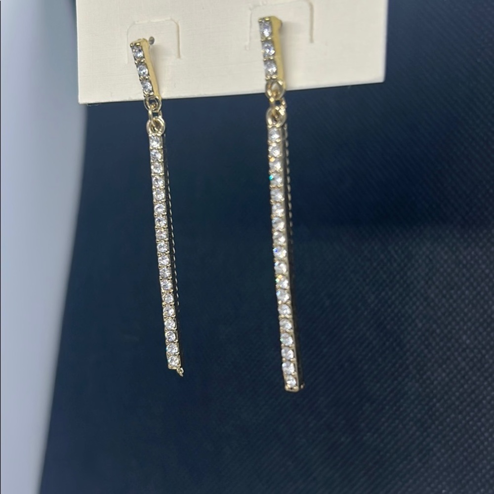 Long Earrings - Picture 2 of 3